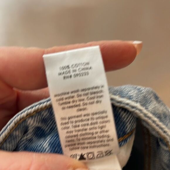 PacSun Distressed Mom Jean. Size 24. - Picture 9 of 10